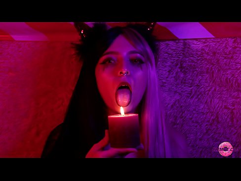 ❤️ Blowjob angerddol o Sexy Succubus gyda Chyflawniad Genau ❤❌ Fideo porn wrthon ni ️❤
